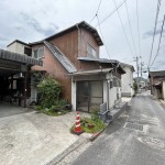 売買・中古住宅／コンクリートブロック造２階建・７DK・３００万円／笠岡市西大戸
